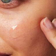 CeraVe Resurfacing Retinol Serum with Ceramides & Niacinamide for Blemish-Prone Skin 30ml